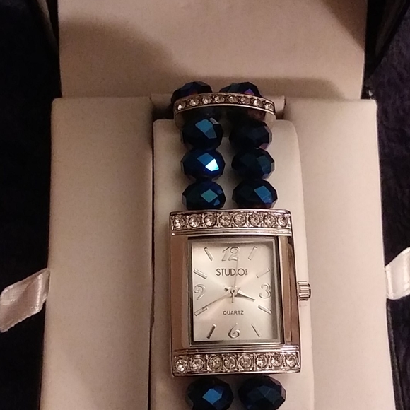 Brand new Woman's studio watch - Picture 3 of 3